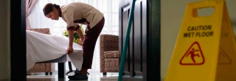 El presidente Rajoy se compromete a abordar la precariedad laboral de las camareras de pisos
